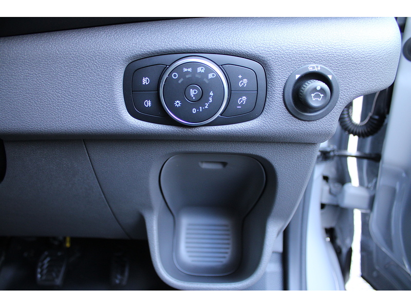 Ford 350 L3 Trend Double Cab Tipper 165ps - 7000kg Gross Train Mass 2.0 5dr Crewcab Manual Diesel