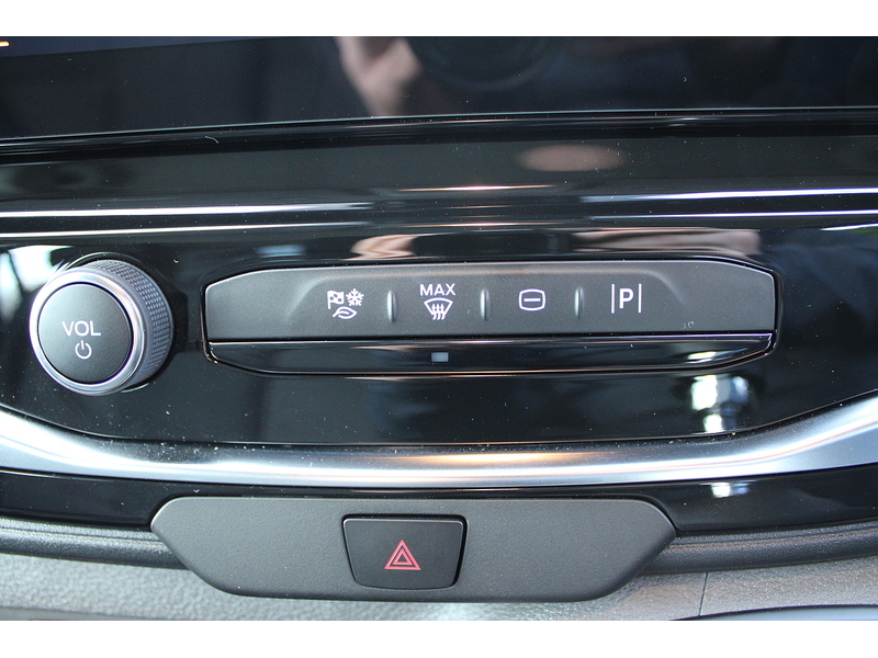 Ford 350 L3 Trend Double Cab Tipper 165ps - 7000kg Gross Train Mass 2.0 5dr Crewcab Manual Diesel