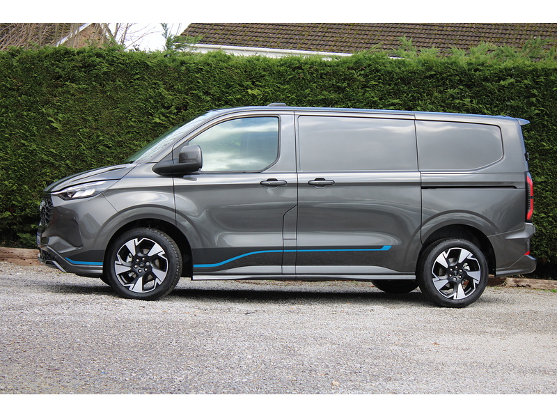 Ford 320 L1 Sport RARE Petrol Plug In Hybrid - IN STOCK TODAY 2.5 medium van Automatic Hybrid