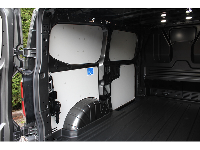 Ford 320 L1 Sport RARE Petrol Plug In Hybrid - IN STOCK TODAY 2.5 medium van Automatic Hybrid