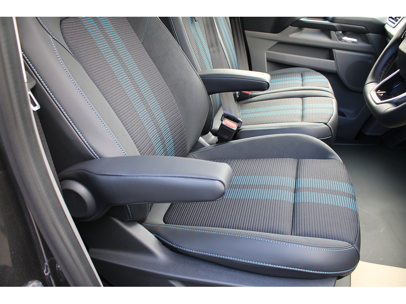 Ford 320 L1 Sport RARE Petrol Plug In Hybrid - IN STOCK TODAY 2.5 medium van Automatic Hybrid