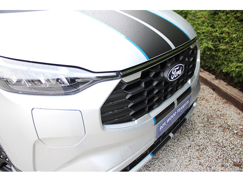 Ford 320 L2 H1 Sport 2.5 232 PHEV - Super to drive 2.5 Panel Van Automatic Petrol