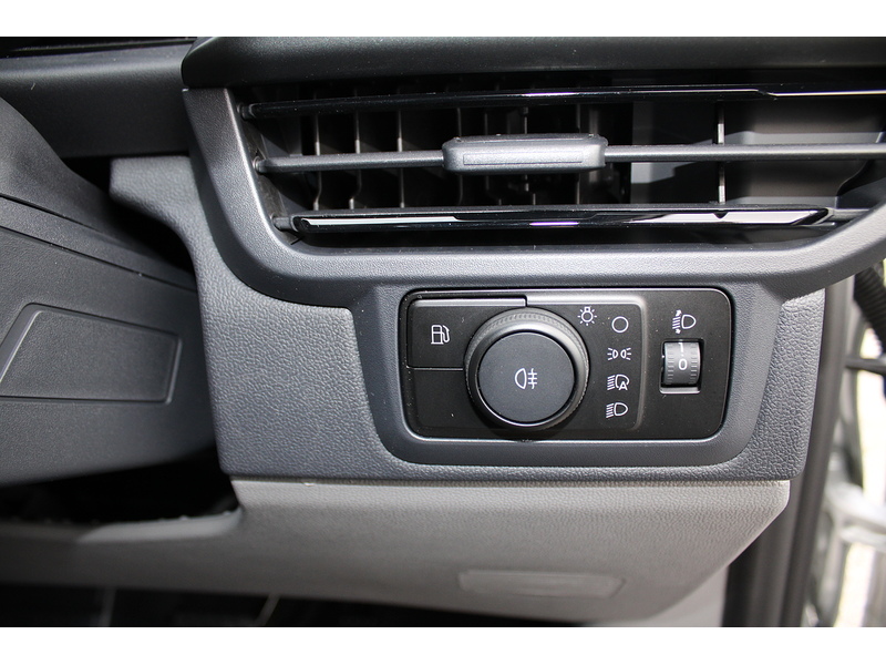 Ford 320 L2 H1 Sport 2.5 232 PHEV - Super to drive 2.5 Panel Van Automatic Petrol