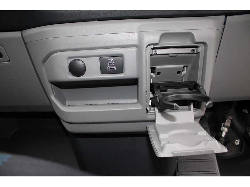 Ford 320 L2 H1 Sport 2.5 232 PHEV - Super to drive 2.5 Panel Van Automatic Petrol