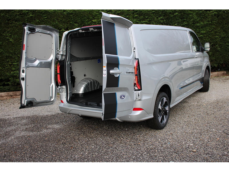 Ford 320 L2 H1 Sport 2.5 232 PHEV - Super to drive 2.5 Panel Van Automatic Petrol