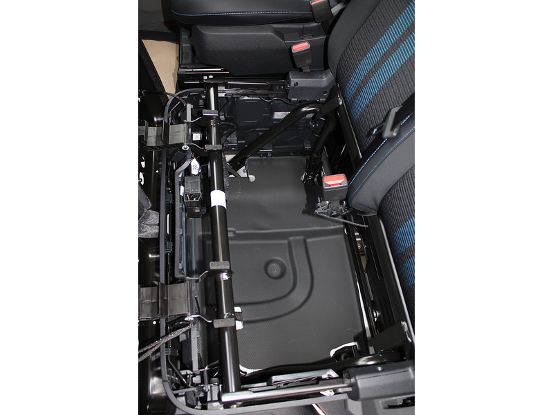 Ford 320 L2 H1 Sport 2.5 232 PHEV - Super to drive 2.5 Panel Van Automatic Petrol