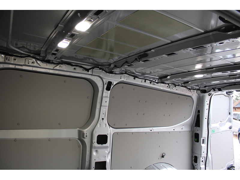 Ford 320 L2 H1 Sport 2.5 232 PHEV - Super to drive 2.5 Panel Van Automatic Petrol