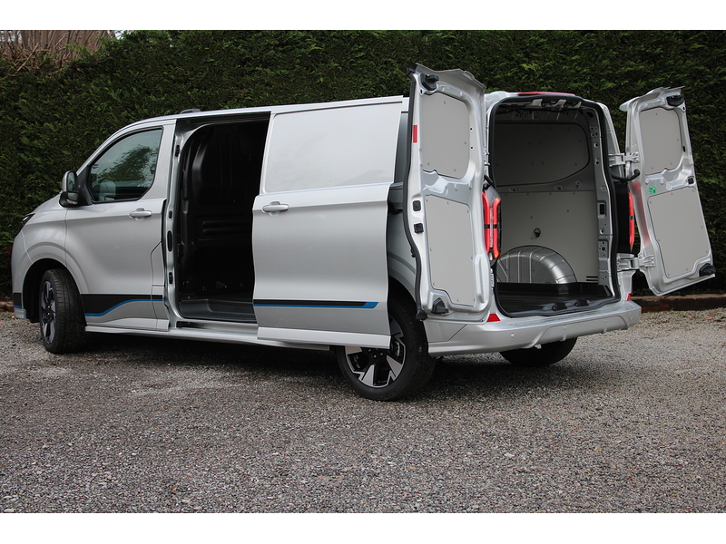 Ford 320 L2 H1 Sport 2.5 232 PHEV - Super to drive 2.5 Panel Van Automatic Petrol