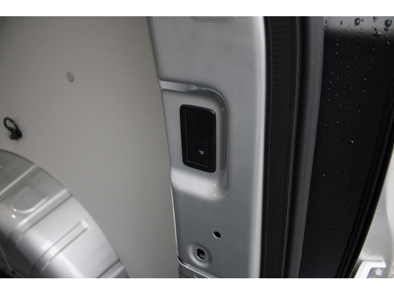 Ford 320 L2 H1 Sport 2.5 232 PHEV - Super to drive 2.5 Panel Van Automatic Petrol