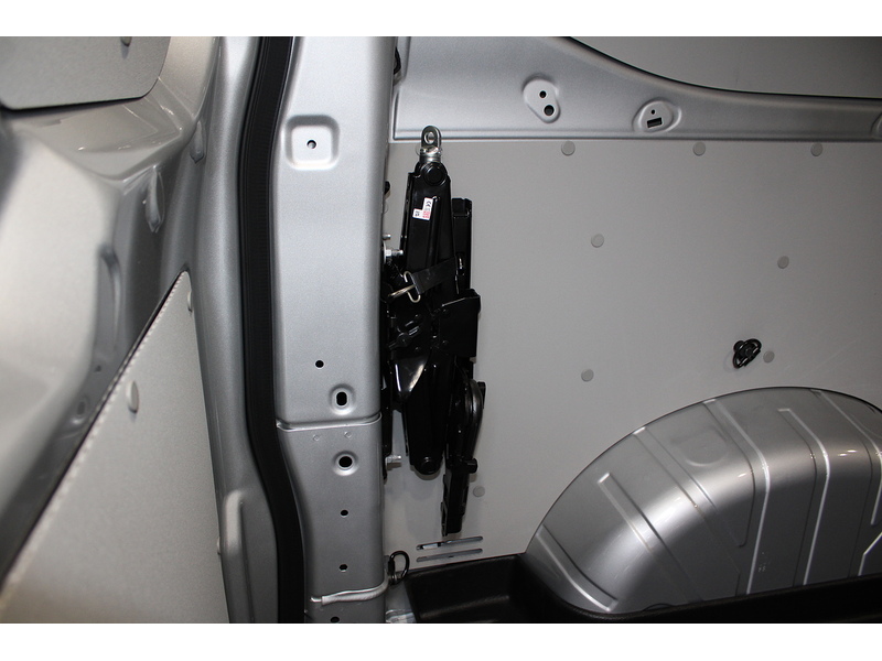 Ford 320 L2 H1 Sport 2.5 232 PHEV - Super to drive 2.5 Panel Van Automatic Petrol