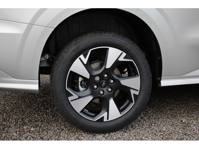 Ford 320 L2 H1 Sport 2.5 232 PHEV - Super to drive 2.5 Panel Van Automatic Petrol