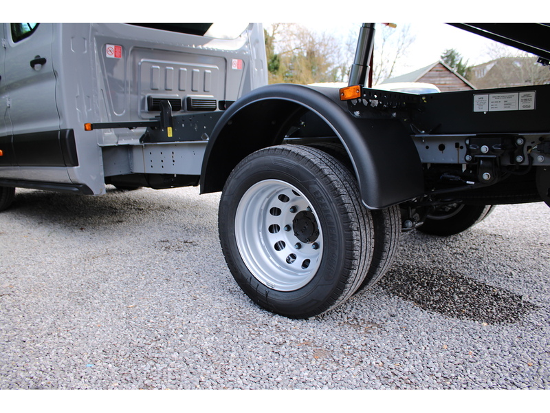 Ford 350 L3 Trend Crew Cab Tipper 165ps - 7,000 gross train mass for towing 1996 4dr Tipper Manual Diesel