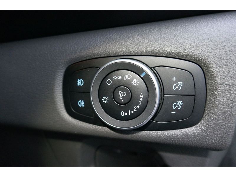 Ford L1 300 Automatic Limited 130ps Euro 6 Diesel Van - GREAT CONDITION 2.0 5dr medium van Automatic Diesel