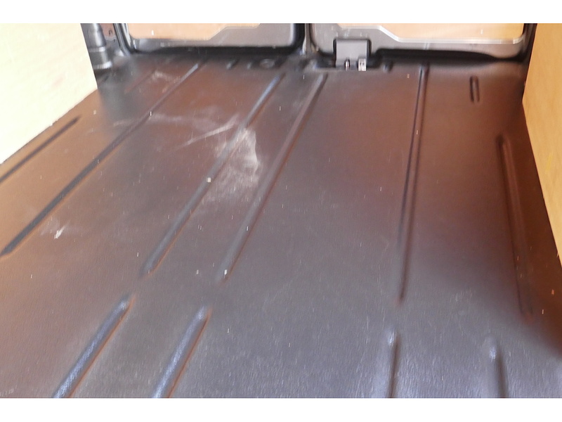 Ford L1 300 Automatic Limited 130ps Euro 6 Diesel Van - GREAT CONDITION 2.0 5dr medium van Automatic Diesel