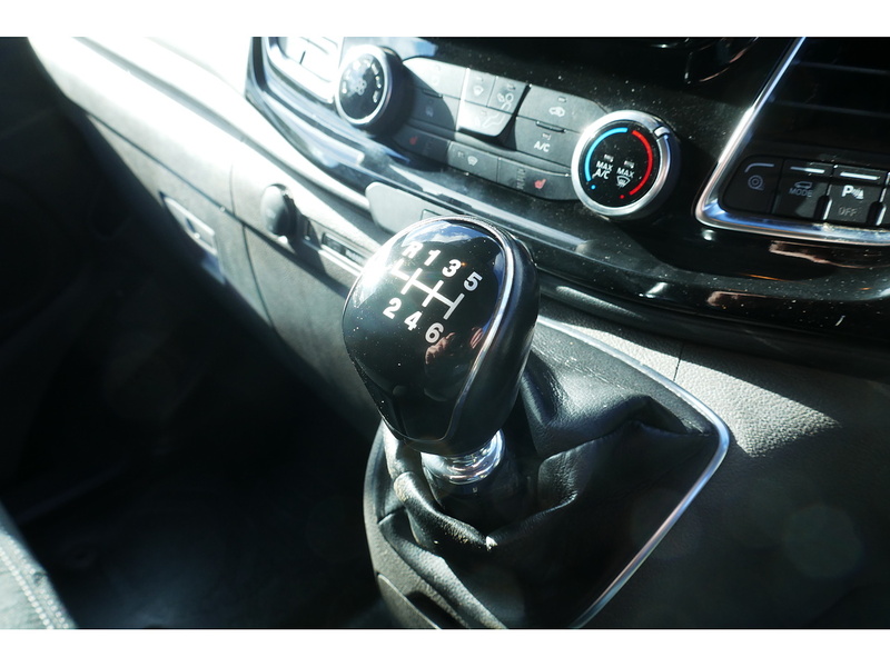 Ford 300 L1 Limited 130PS Euro 6 Diesel Van 2.0 5dr medium van Manual Diesel