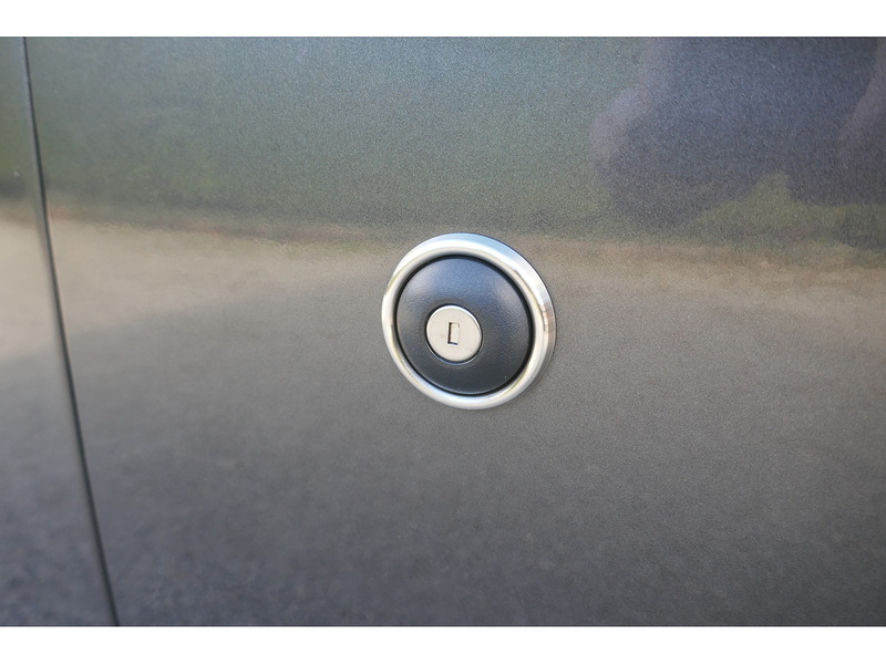 Ford 300 L1 Limited 130PS Euro 6 Diesel Van 2.0 5dr medium van Manual Diesel