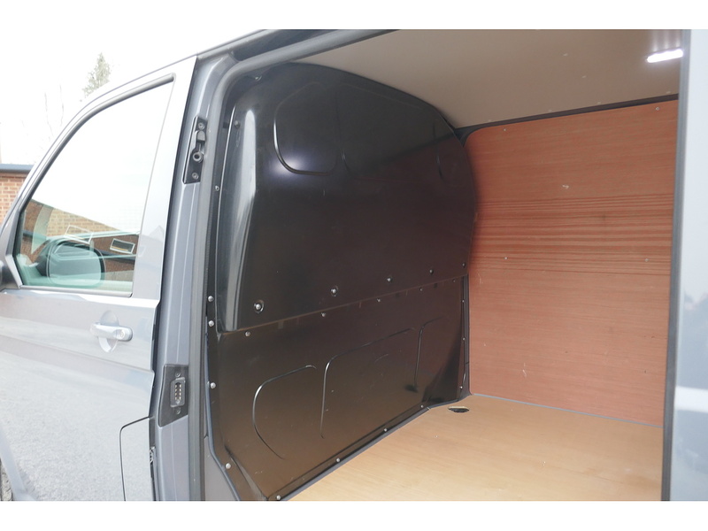 Volkswagen TDI T28 Highline 110ps Euro 6 - Tailgate 2.0 5dr medium van Manual Diesel