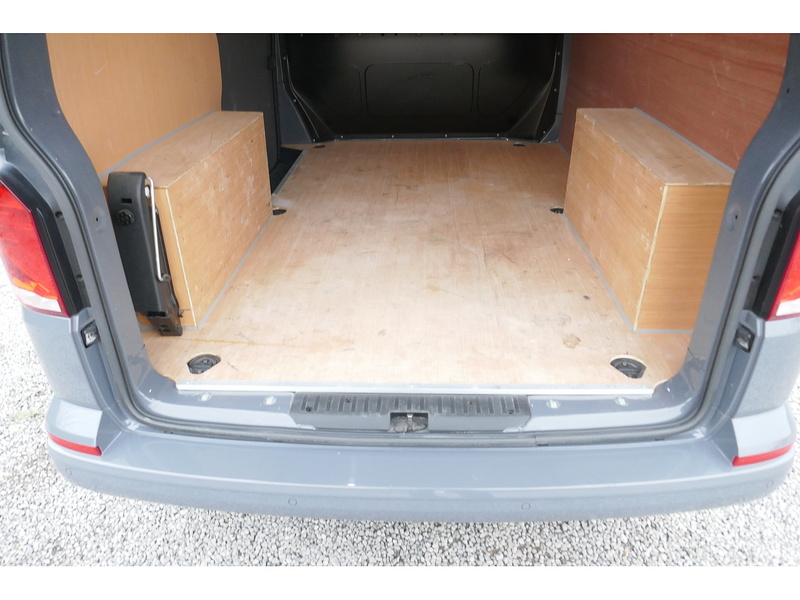 Volkswagen TDI T28 Highline 110ps Euro 6 - Tailgate 2.0 5dr medium van Manual Diesel