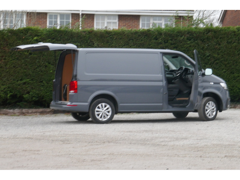 Volkswagen TDI T28 Highline 110ps Euro 6 - Tailgate 2.0 5dr medium van Manual Diesel
