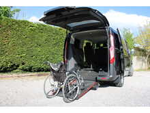 Ford Tourneo Custom Allied Independence RE - Automatic - 5 SEATS PLUS ONE WHEELCHAIR