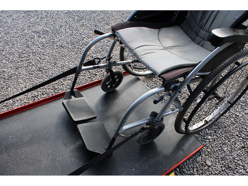 Ford Allied Independence RE - Automatic - 5 SEATS PLUS ONE WHEELCHAIR 2.0 5dr MPV Automatic Diesel