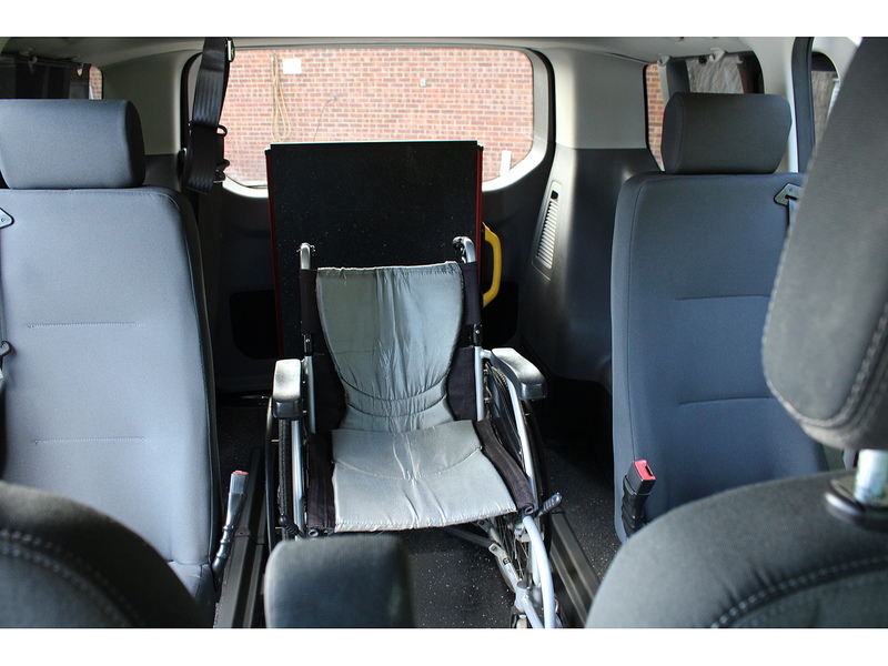 Ford Allied Independence RE - Automatic - 5 SEATS PLUS ONE WHEELCHAIR 2.0 5dr MPV Automatic Diesel