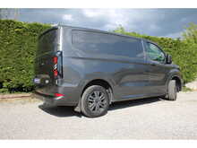 Ford Transit Custom L1 Limited 136ps Euro 6 Diesel Van - 17" Alloys - Great looking