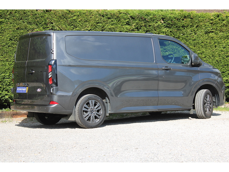 Ford L1 Limited 136ps Euro 6 Diesel Van - 17