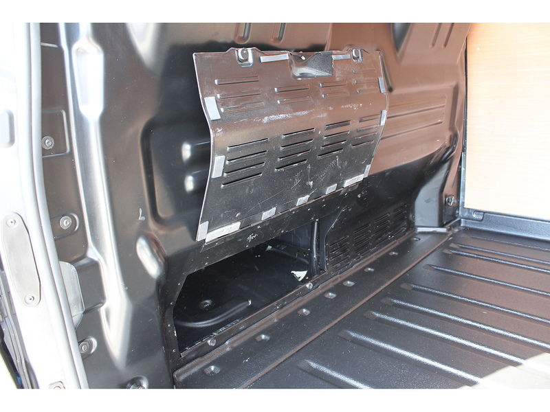 Ford L1 Limited 136ps Euro 6 Diesel Van - 17