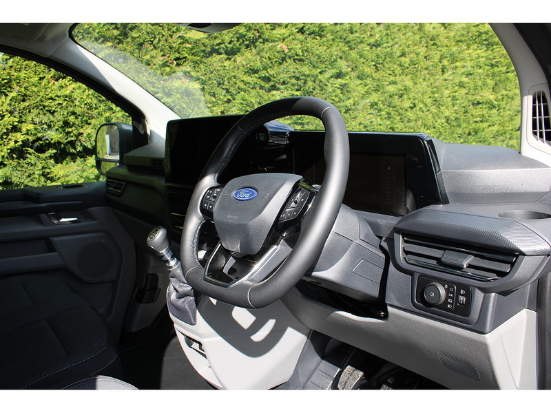Ford L1 Limited 136ps Euro 6 Diesel Van - 17