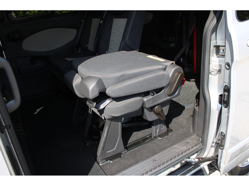 Ford Allied Independence RS 3 + 3 seats plus Wheelchair - Super condition 2.0 5dr WAV Manual Diesel