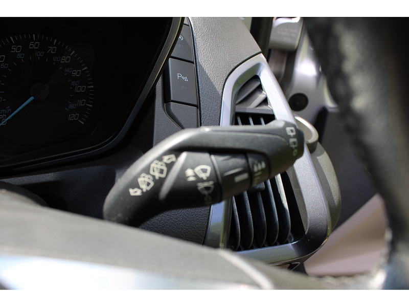 Ford Allied Independence RS 3 + 3 seats plus Wheelchair - Super condition 2.0 5dr WAV Manual Diesel