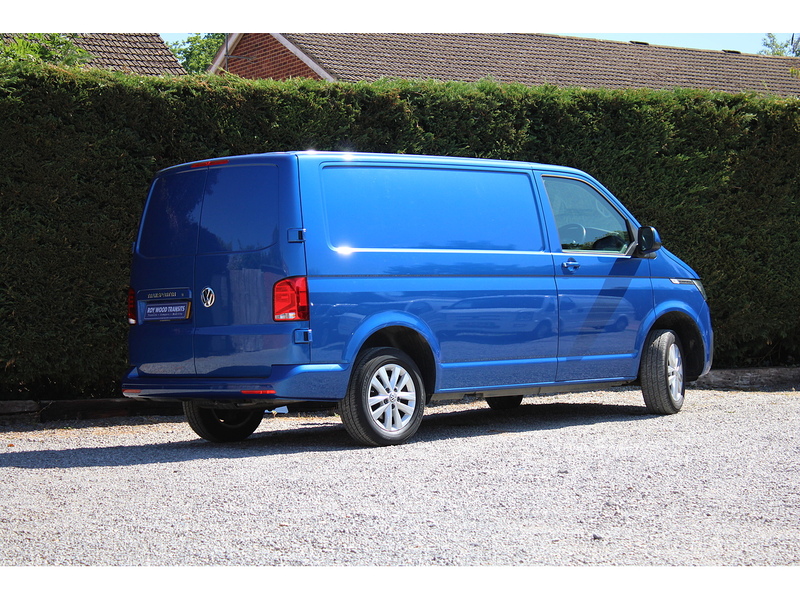 Volkswagen T6 T28 Highline 150ps - Super looking van in great condition 2.0 5dr medium van Manual Diesel