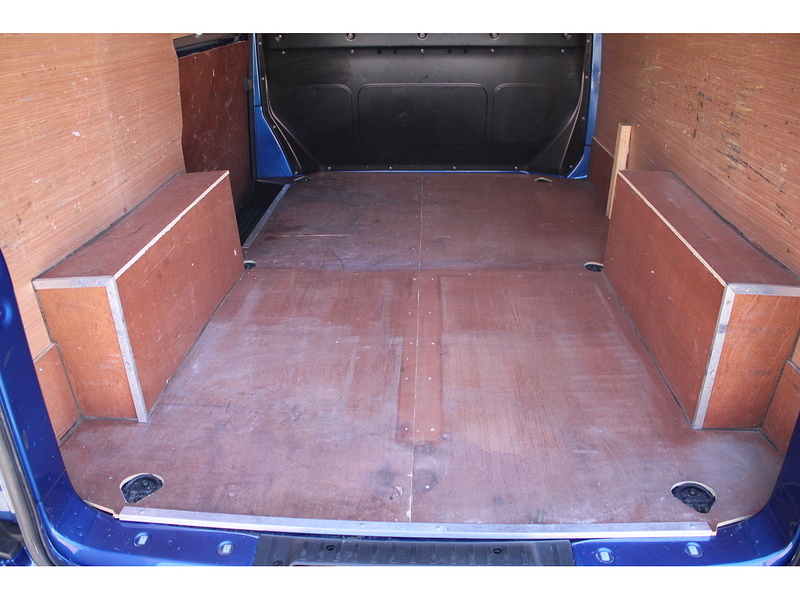 Volkswagen T6 T28 Highline 150ps - Super looking van in great condition 2.0 5dr medium van Manual Diesel