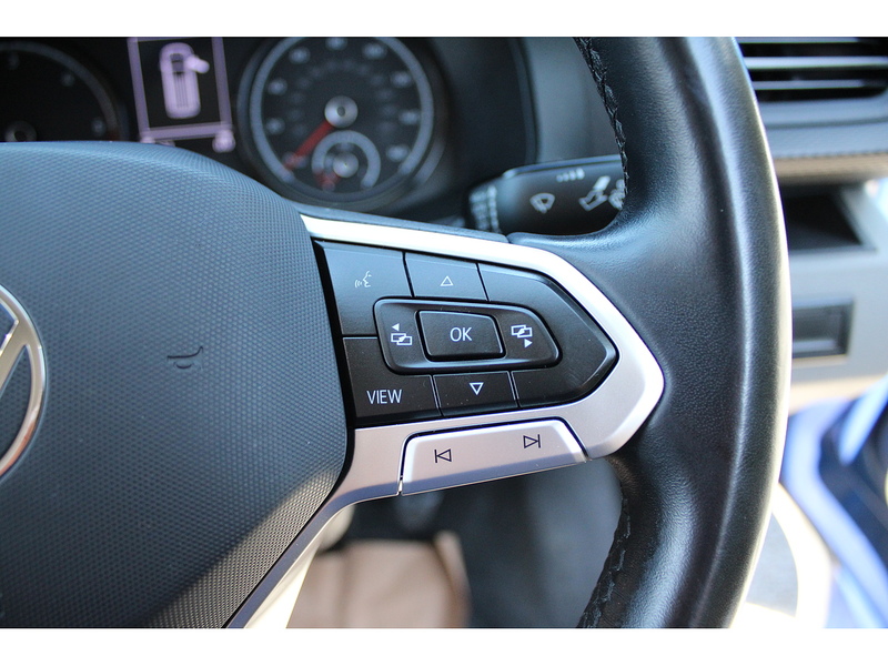 Volkswagen T6 T28 Highline 150ps - Super looking van in great condition 2.0 5dr medium van Manual Diesel