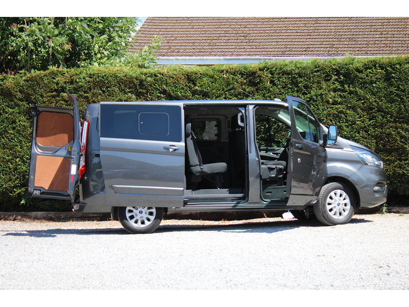 Ford 320 DCIV Limited 6 seat 130ps Euro 6 Diesel van 2.0 5dr Combi Van Manual Diesel