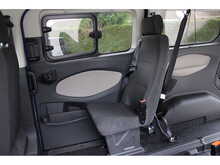 Ford Tourneo Custom Allied Independence RE - Low floor for taller wheelchair - Great looking in the Blue