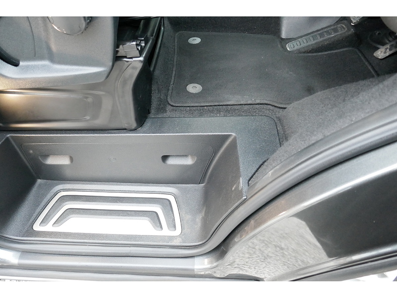 Ford Allied Independence RS 3 + 3 Wheelchair access - Very practical 6 seater with ramp access 2.0 5dr WAV Manual Diesel