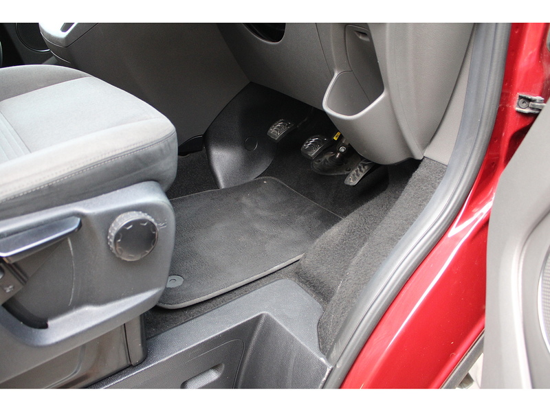 Ford Allied Independence RS Mid Mount - Rare single passenger seat 2.0 5dr WAV Manual Diesel