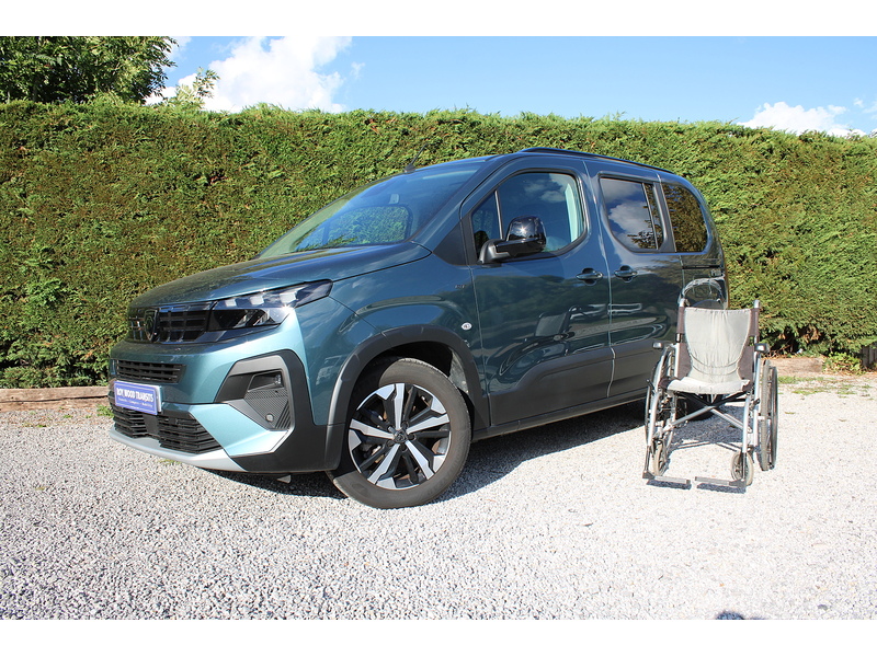 Peugeot Automatic Allied Horizon RE Wheelchair access car 1.5 5dr WAV Automatic Diesel
