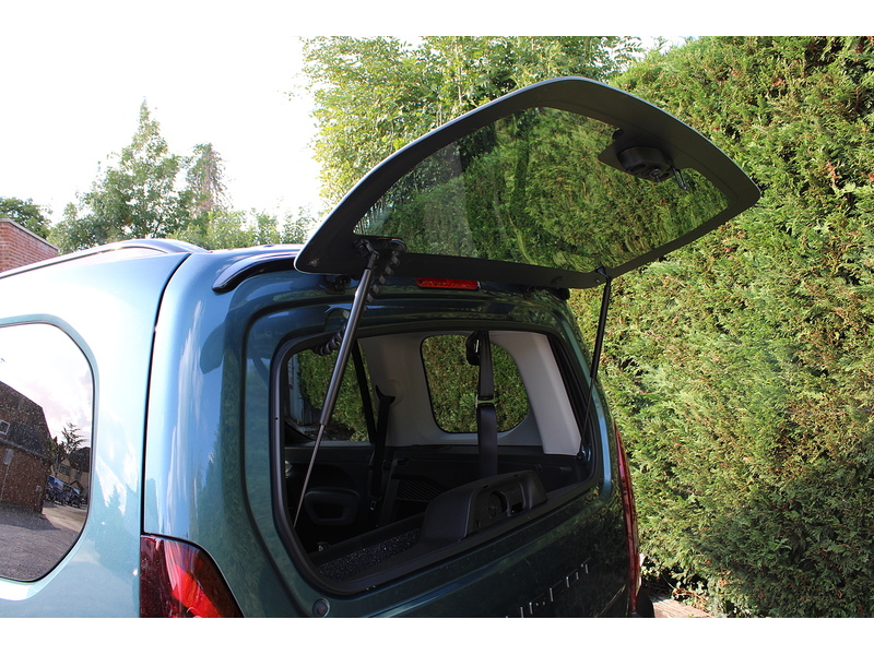 Peugeot Automatic Allied Horizon RE Wheelchair access car 1.5 5dr WAV Automatic Diesel