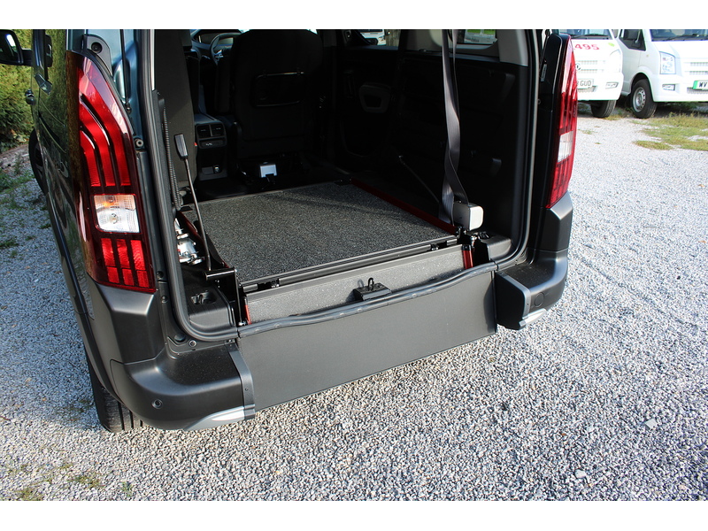 Peugeot Automatic Allied Horizon RE Wheelchair access car 1.5 5dr WAV Automatic Diesel
