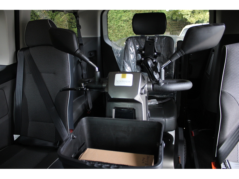 Ford GM Quantum 130ps Automatic Wheelchair access car 2.0 5dr Minibus Automatic Diesel