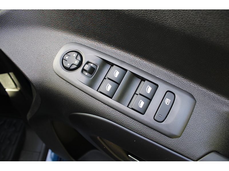 Peugeot Allure Allied Horizon Wheelchair access car - Super low miles and condition 1.5 5dr WAV Manual Diesel