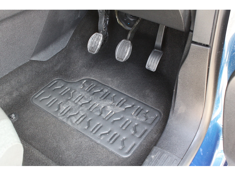 Peugeot Allure Allied Horizon Wheelchair access car - Super low miles and condition 1.5 5dr WAV Manual Diesel