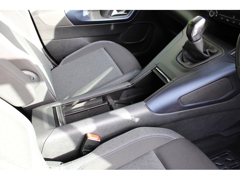 Peugeot Allure Allied Horizon Wheelchair access car - Super low miles and condition 1.5 5dr WAV Manual Diesel