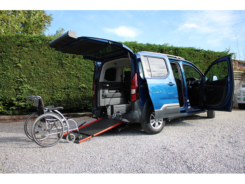 Peugeot Allure Allied Horizon Wheelchair access car - Super low miles and condition 1.5 5dr WAV Manual Diesel