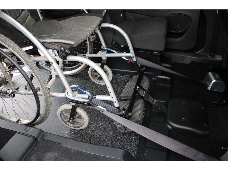 Peugeot Allied Horizon - wheelchair access car - 3 seat plus one wheelchair 1.5 5dr WAV Manual Diesel