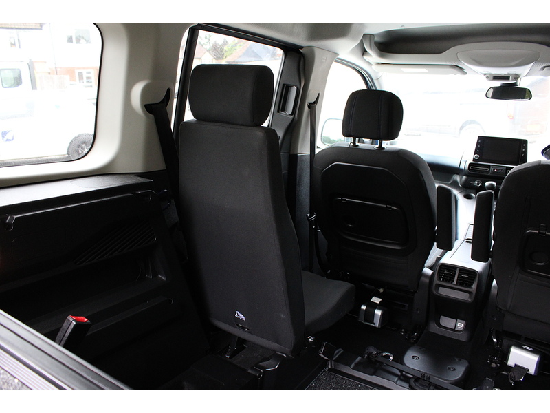 Peugeot Allied Horizon - wheelchair access car - 3 seat plus one wheelchair 1.5 5dr WAV Manual Diesel