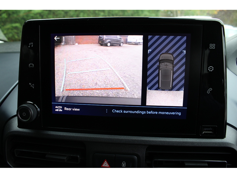 Peugeot Allied Horizon - wheelchair access car - 3 seat plus one wheelchair 1.5 5dr WAV Manual Diesel